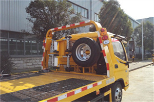 扎鲁特旗附近汽车搭电救援电话